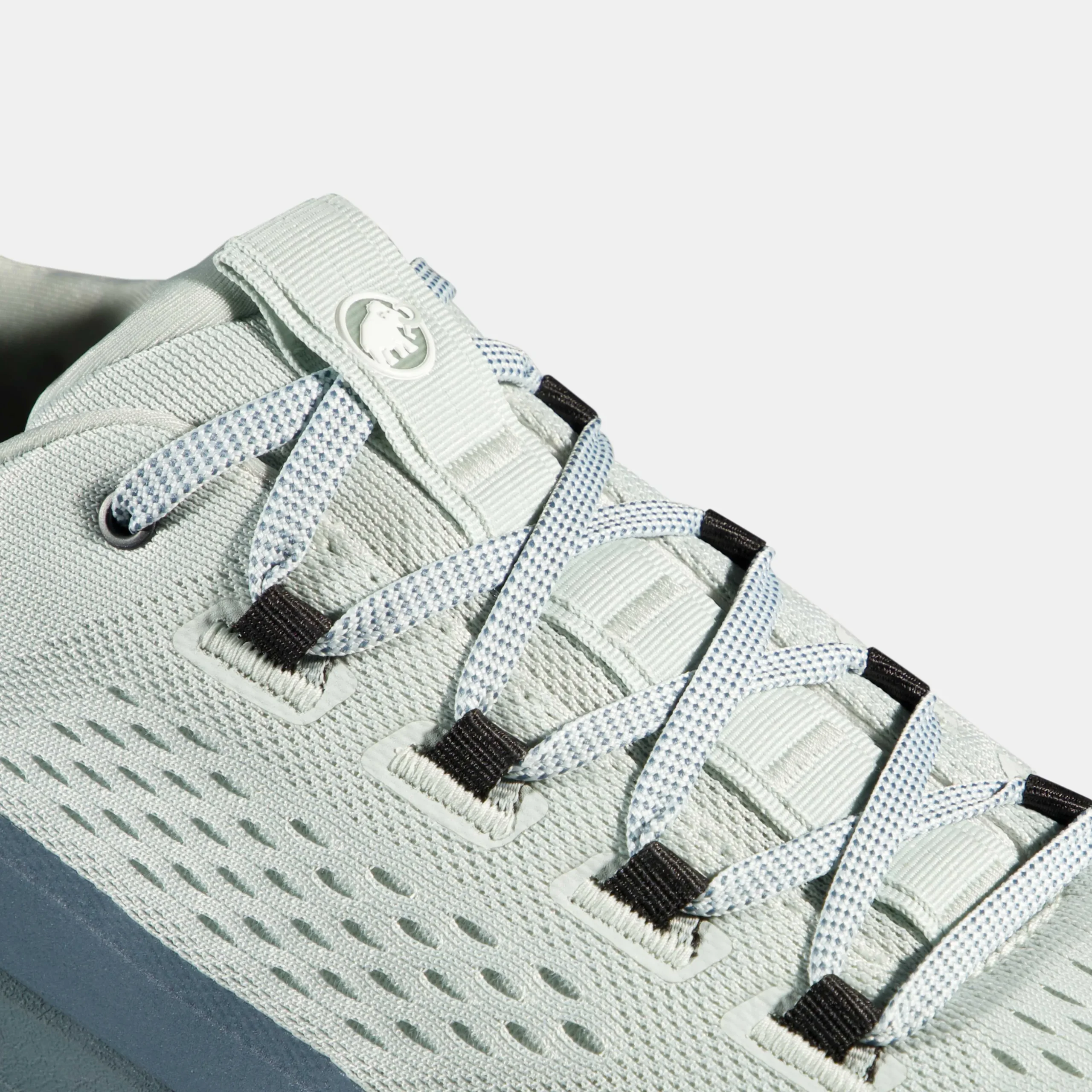 Sertig III Low Women